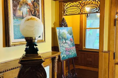 Image de Luxe Downtown Historic Victorian, A+ Location. Spacious 4-bedroom near Chicago!