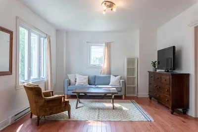 Image de Bright + clean 2-bedroom home in Gatineau, Qc