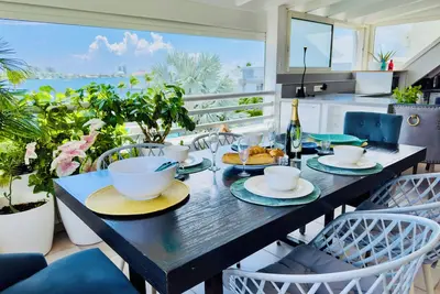 Image de Spacious Waterfront 2-Bedroom Condo w/ 2 Bathrooms, Pool, Ac