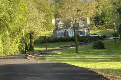 Spacious Detached 4-bedroom house in  Kenmare set on its own grounds of 2 acres