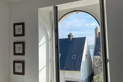 Image de A 20 mètres de la plage, appartement T2 vue mer à louer,