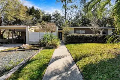 Image de Large house near the University of Florida