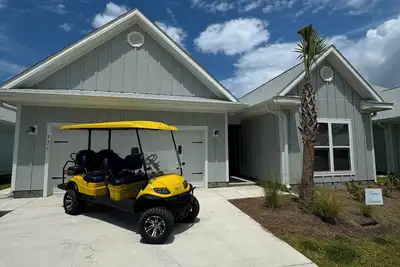 Image de 4-bedroom house in welcoming Port St. Joe with Golf Cart