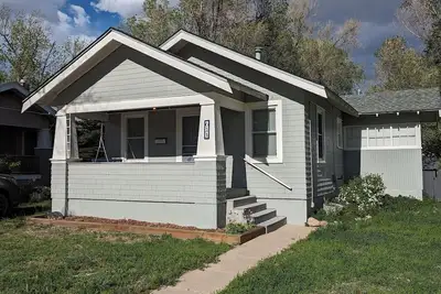 Image de Charming 1-bedroom house with WiFi, Ac in wonderful downtown Colorado Springs!