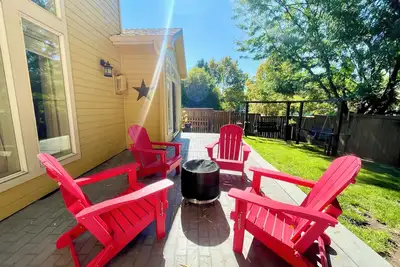 Image de Eagle's Landing: Spacious 5br Home w/ Office, Dog Door & Nearby Family Park!