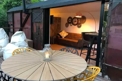 Image de Maison de campagne \"Vagón Orient Express\" avec vue sur la montagne, jardin privé et climatisation