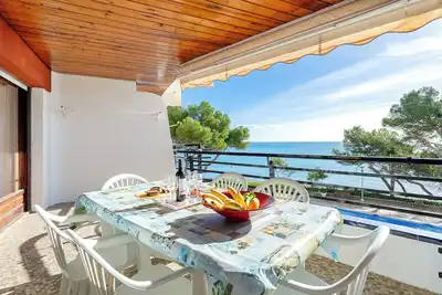 Image de Appartement 'Momarapart 44 Al Borde Del Mar' avec vue sur la mer, piscine partagée et Wi-Fi