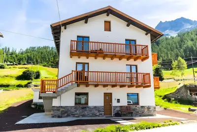 Studio 'La Chambre D'Emilie - Romantic Room' avec vue sur les montagnes, terrasse partagée et Wi-Fi