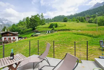 Image de Appartement 'Le Rêve D'Emilie - Family House' avec vue sur la montagne, terrasse partagée et Wi-Fi