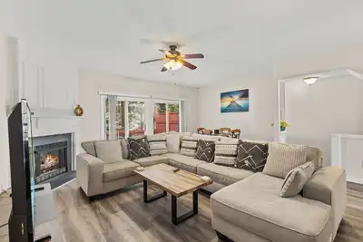 Image de Charming 2-bedroom townhome near Rdu Airport and downtown Raleigh