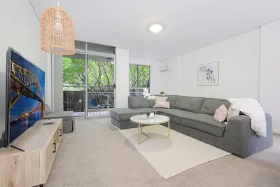 Image de Castle HIll Sweet Modern 3br Apt with 2 Parking