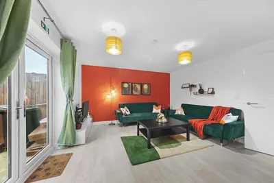 Image de Contractor & Family-Friendly 4br Home | Leeds