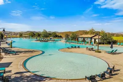 Image de Dreamy Bloom Enclave_Irvine _Mountains Sea Pools