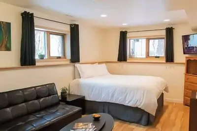 Image de The Burrow - cozy 1 bedroom studio