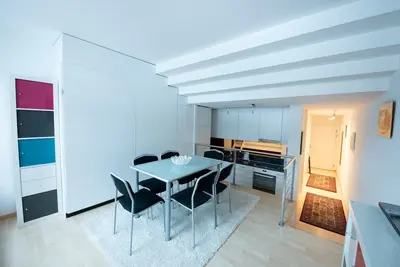 Image de 1. 5 room apartment for 1 - 5 people with a beautiful view of Piz Mitgel