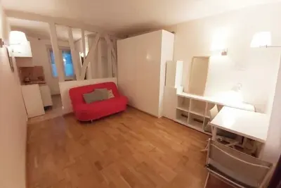 Image de Charmant studio, clair et calme, tout équipé. 2 min. métro Saint-Mandé ligne 1.