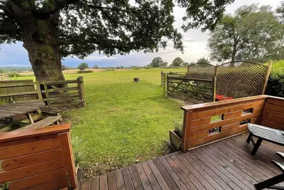Image de A Cosy, pet-friendly, Rural Cabin with far reaching views over the countryside