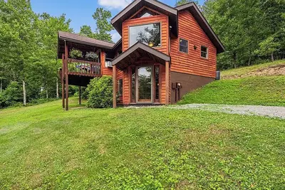 Image de Spacious Mountain Lodge~Secluded Escape, Your Base in the Laurel Highlands!