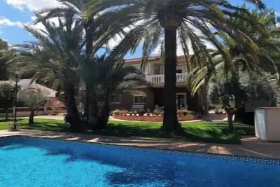 La Jacaranda, 200 m from the sea