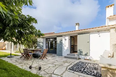 Image de Spacieuse maison avec jardin et plage accessible Ă pied