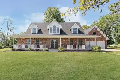 Image de Spacious 4-bedroom house, + bonus rm in Serene Country Setting - sleeps up to 11