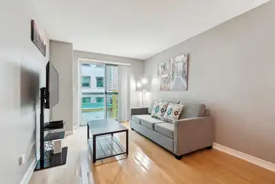 Image de Cozy 1-Br Condo in Dt Toronto