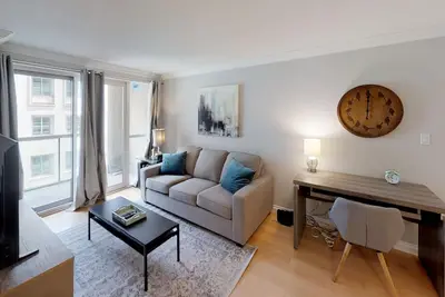 Image de Centrally Located 2-Br Condo in Dt Toronto