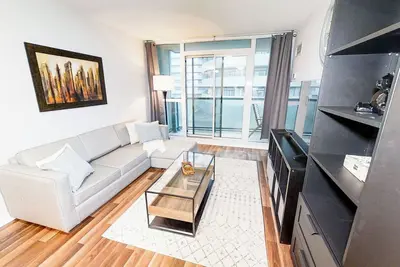 Image de Spacious 1-Br Condo in Dt Toronto