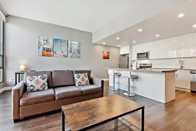 Image de Lovely 1+1-Br in Dt Toronto