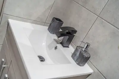 Image de Stunning Apartment at Molineux - Free Parking & Wi-Fi