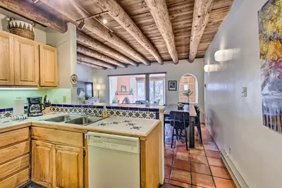 Image de Marvelous  Taos Ski Valley Rustic 2-bedroom condo