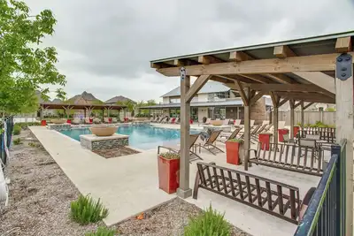 Image de Spacious home in charming Prosper with Ac, WiFi, close to fitness room