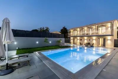 Image de Villa with Private Pool\n