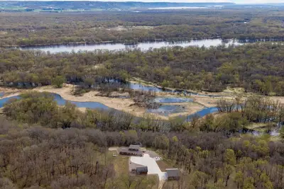 Image de The Main Stay on the Bluff: Private 4-Bedroom Retreat in peaceful Pepin.