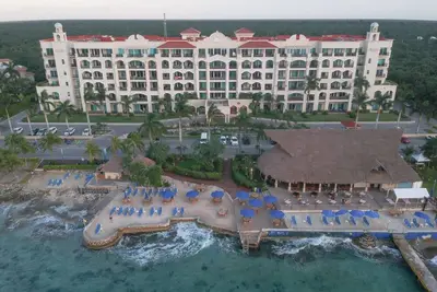 Image de 403 Landmark Resort Cozumel luxury beachfront condo, oceanview, snorkel paradise