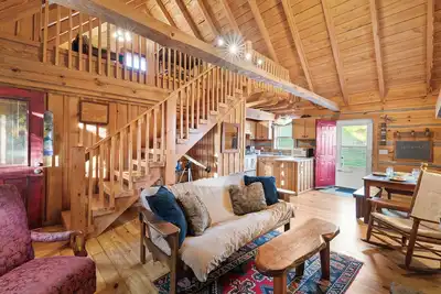 Image de Gorgeous Cabin - Fast 100mbps WiFi - Pet Friendly!