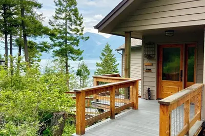 Image de Lakefront Dream w/ Large Dock. Serene Cottage with Room for the whole family!