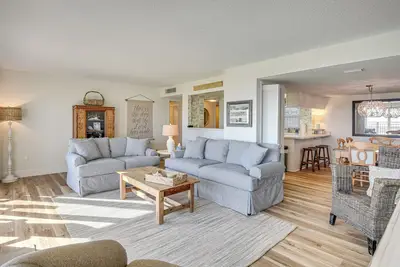 Image de Beachfront Condo w\/ Pool Access in Ponce Inlet
