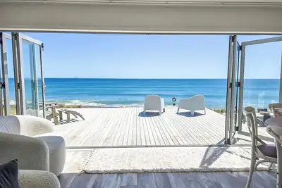 Image de Kingfisher Way - Beachfront Holiday Home Sleeps 10