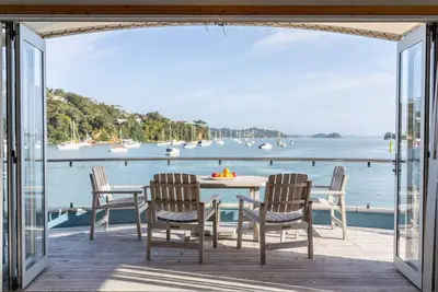 Image de Bay of Islands Boathouse Apartment-The Bridge