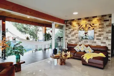 Image de Modern Cristal Cabin with the best view of Altos del Maria