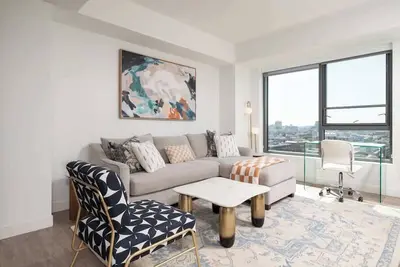 Upscale 1br near Mit Harvard with Parking!