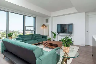 Image de Central Penthouse City Skyline Views, Gym sleep 8