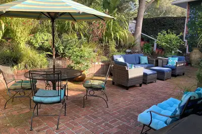 Image de Beautiful, spacious 3-Br house in Oakland Hills