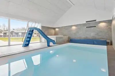 Image de Superbe maison à Glesborg avec sauna