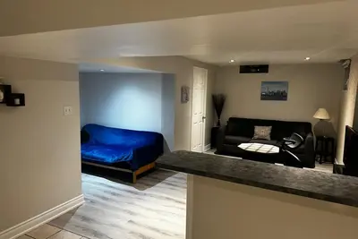 Image de Cozy Morden Basement Suite apartment in Heart of  Mississauga.