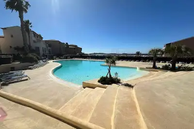 Image de Appartement T1 bis dans le domaine de la Coudoulière a deux pas de la mer