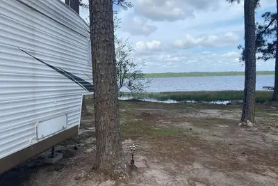 Image de Lakeside 2-bedroom Rv in charming Hartsville with Ac, WiFi