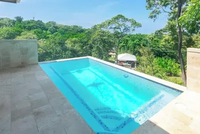 Image de Luxury 5-bedroom villa in west end Roatan with pool