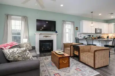 Image de Brand new rental in a resort community, 2 heated pool, clubhouse, beaches close